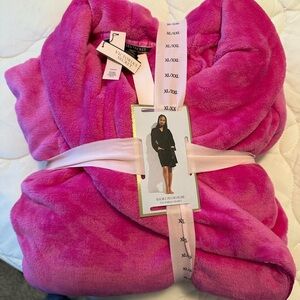 Victorias Secret Short Plush Robe